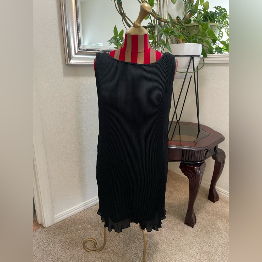Vivienne Tam Black Satin Dress size 2( belt not included)